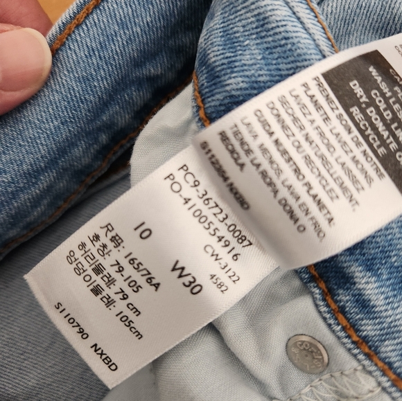 Denizen for Levi Miderise Cropped Jeans (2 available) - Picture 2 of 11